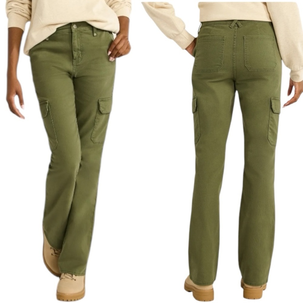 Time and Tru Size 6 High Rise Cargo Flare Jeans in Sea Turtle Green